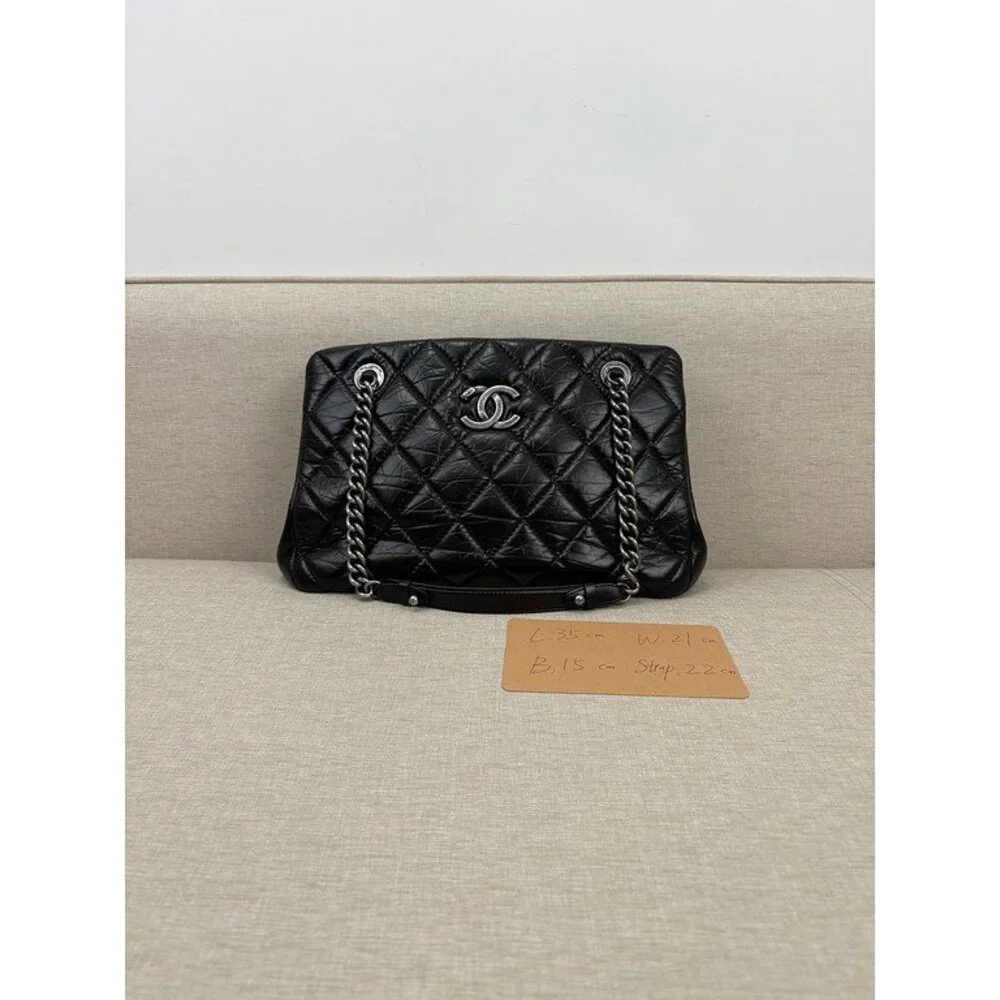 CHANEL Black Aged Calfskin Shopping Tote Medium SHW